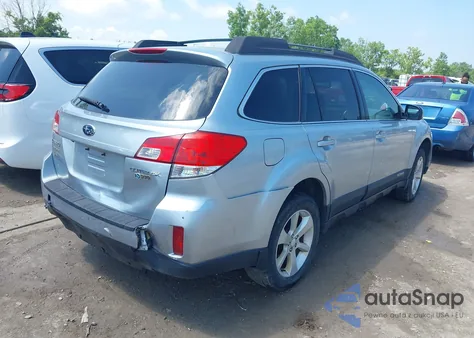 2013 Subaru Outback 2.5I Premium z USA, uszkodzony, nr VIN 4S4BRCGC8D3320635